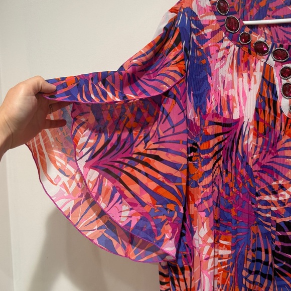 Catherines Crepe Blouse Top Size 2X Petite Sheer Flutter Sleeve Tropical Beaded - Picture 2 of 8